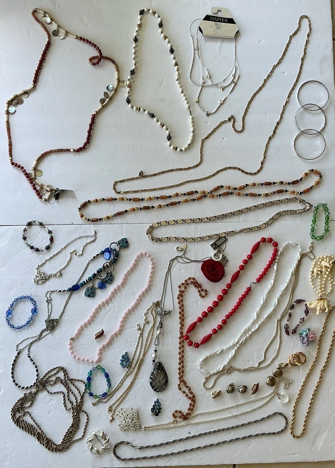 2 1/2 Lb Lot Of Vintage To Modern Jewelry 35+ Pieces Unsearched & All Wearable