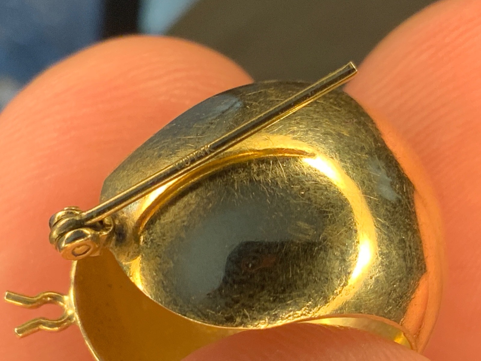 Vintage 14KT Yellow Gold 15.4MM Wide Round Huggie Hoop Earrings 4.96 grams
