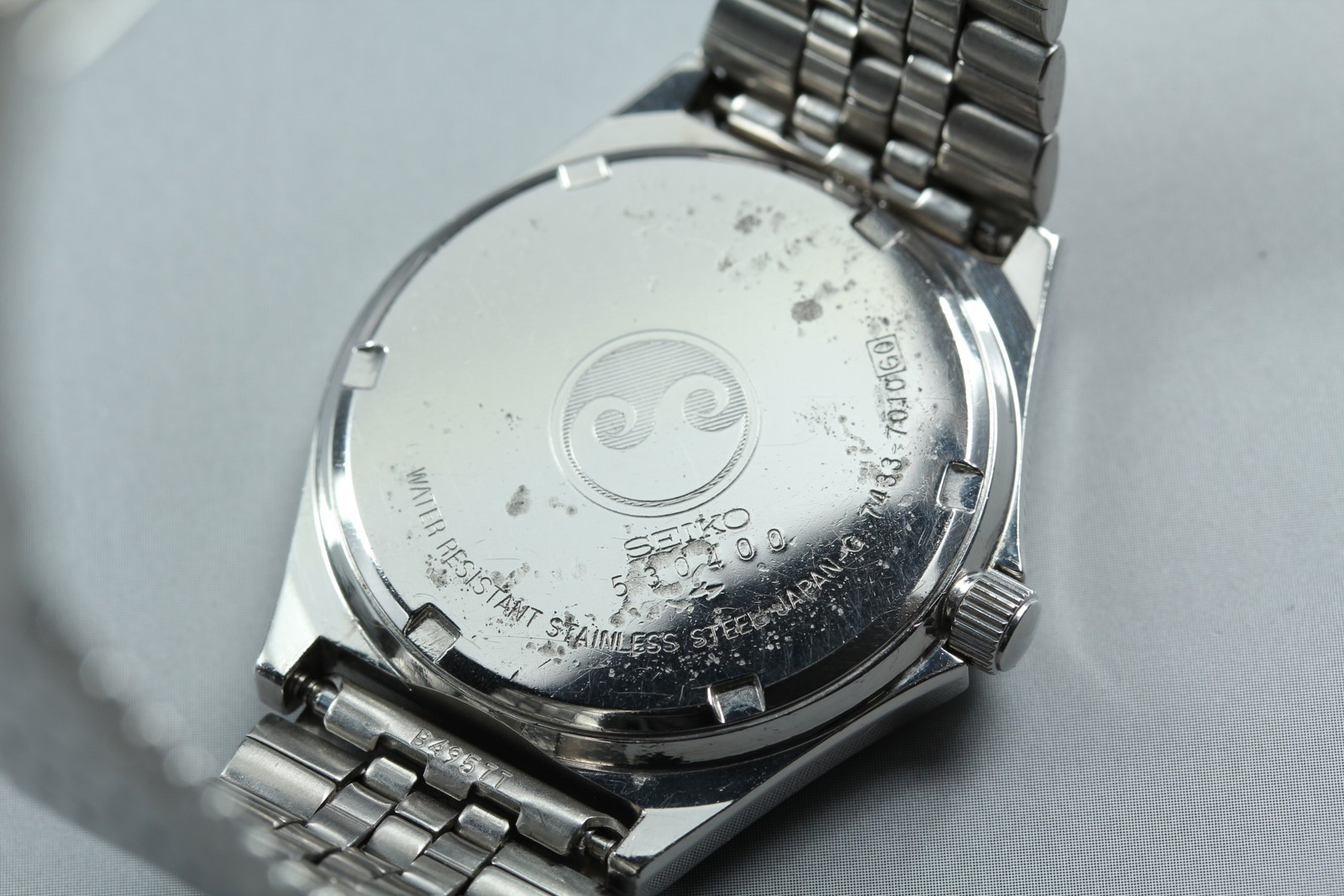 Vintage 1985 ” Kanji ” Seiko Chronos 7433-7010 Day Date Quartz Watch From JAPAN