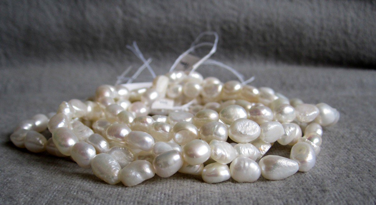 Bracelet made of freshwater cultured pearl cream AA for arm widths approx. 16-20 cm elastic