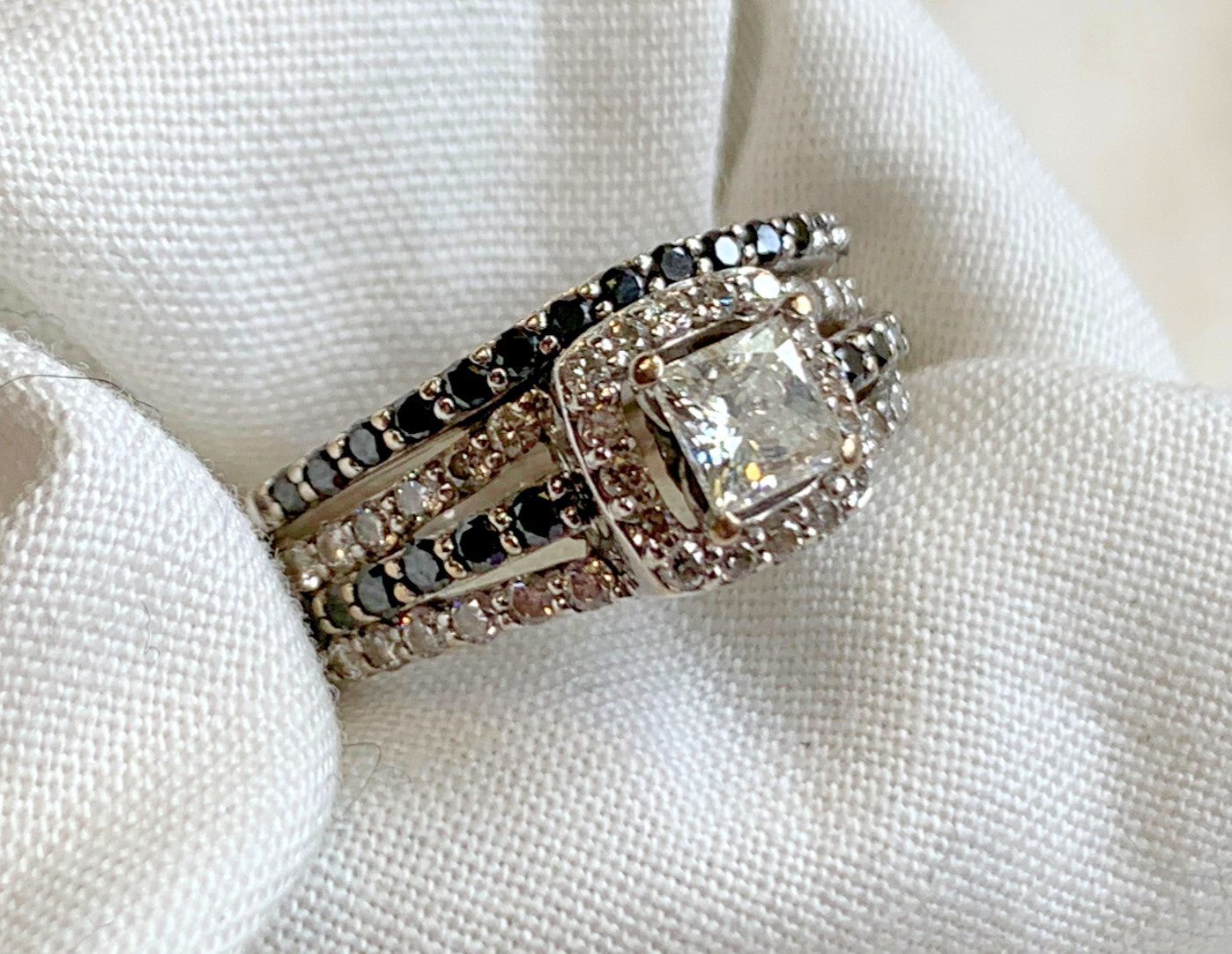 14K White Gold Diamond Ring 5.67g Fine Jewelry Size 5 Band Black Stones *READ*