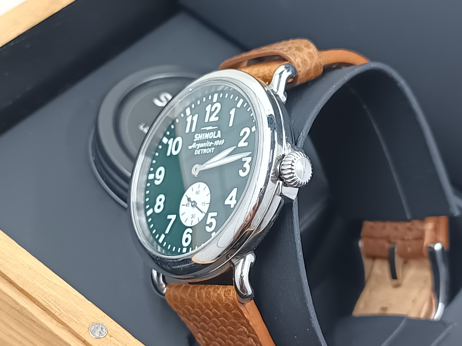 Shinola Argonite 1069 Detroit Green Dial Brown Leather Men’s Quartz Watch w/ Box