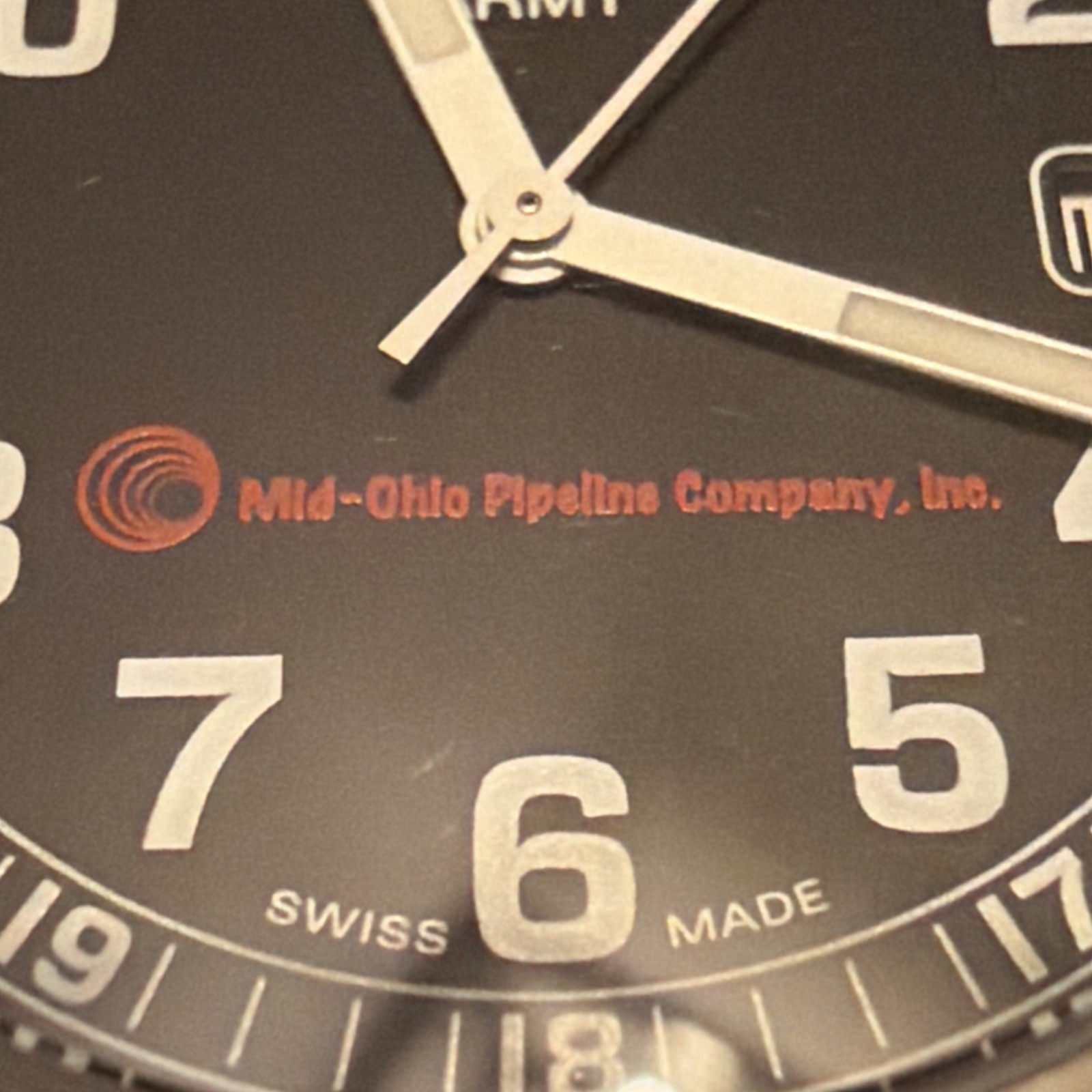 Victorinox Swiss Army Field Watch Men 40mm Black Dial Steel Date – Promo Gift🔥