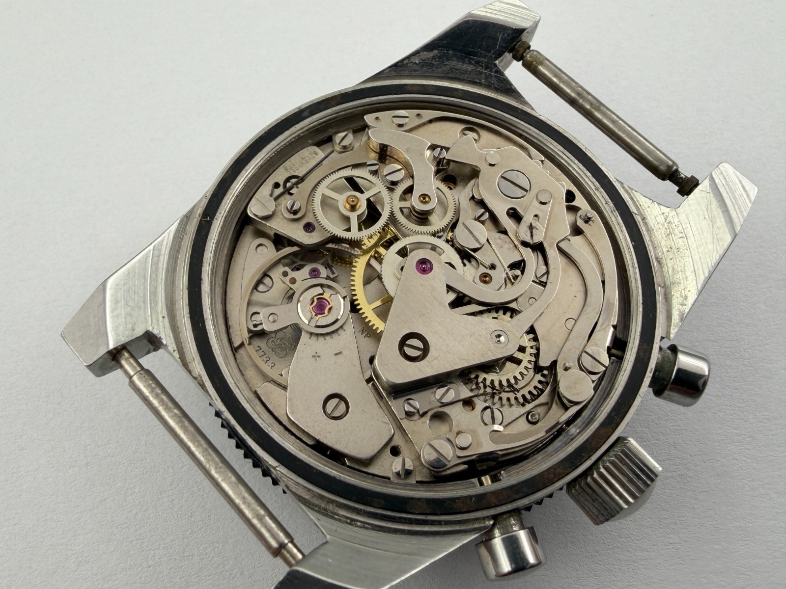 VTG INVENCIBLE 3850 SuperDiver Silver Chronograph Manual Wind Cal 7733 – 38 mm