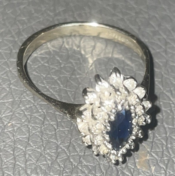 Vintage Trubrite 14k White Gold Size 9 Ring With Sapphire & Tiny Diamonds
