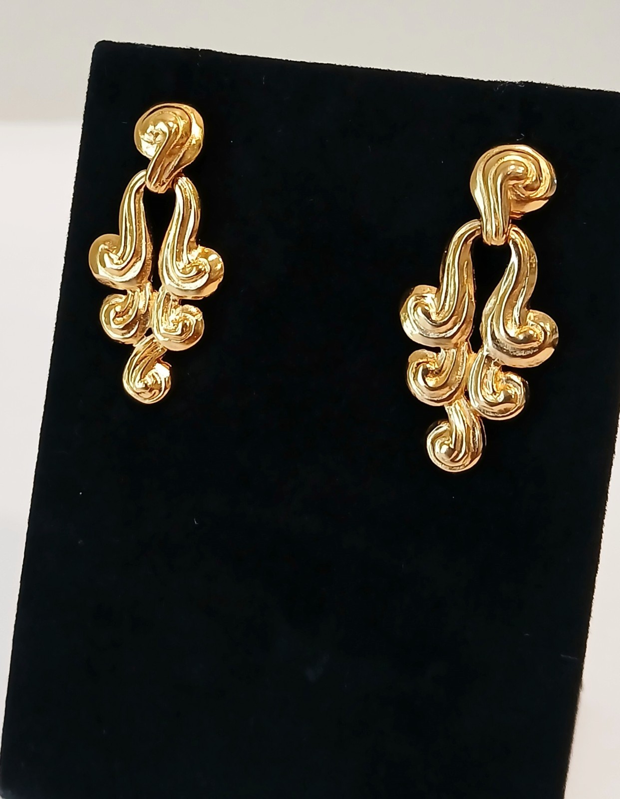 Vintage Art Nouveau Style Gold-Tone Door-Knocker Statement Earrings 7.6g 1.3″