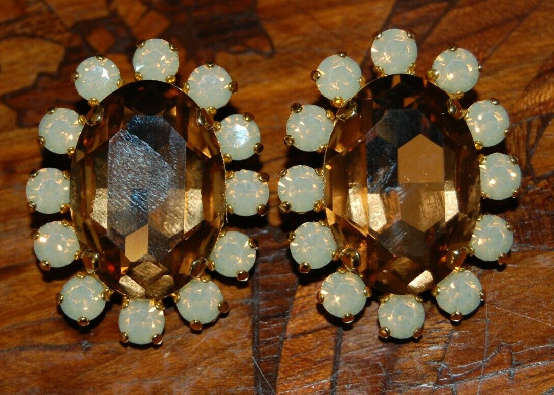 ELEGANT VTG RHINESTONE COUTURE LARGE AMBER OVAL & ICED CRYSTALS CLIP-ON EARRINGS