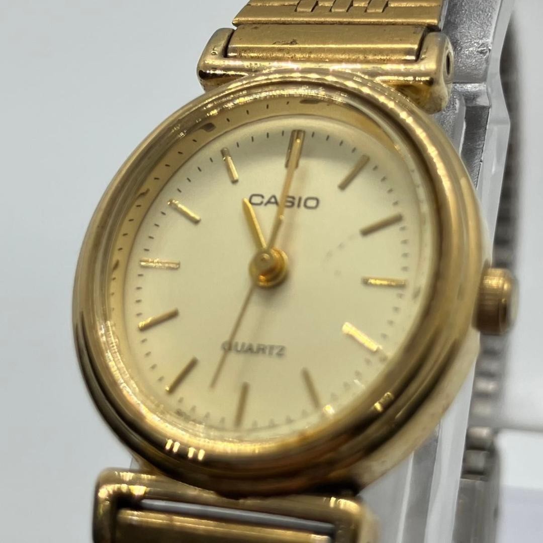 Excellent condition, fully functional CASIO QUARTZ women’s watch, gold.