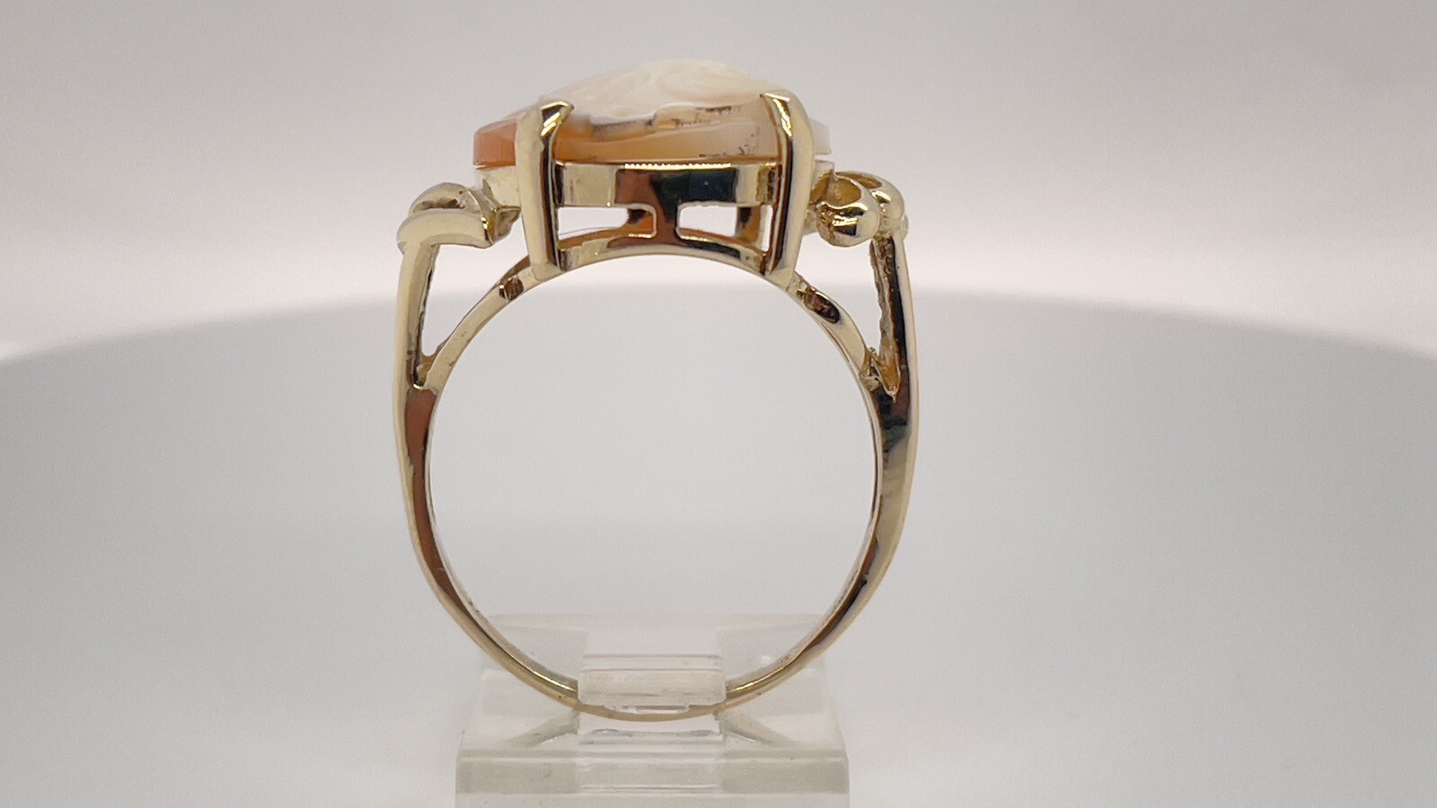 Vintage 14k Yellow Gold 19.9 x 15.1mm Oval Cameo Ring Size 9 3/8 – 5.3 Grams