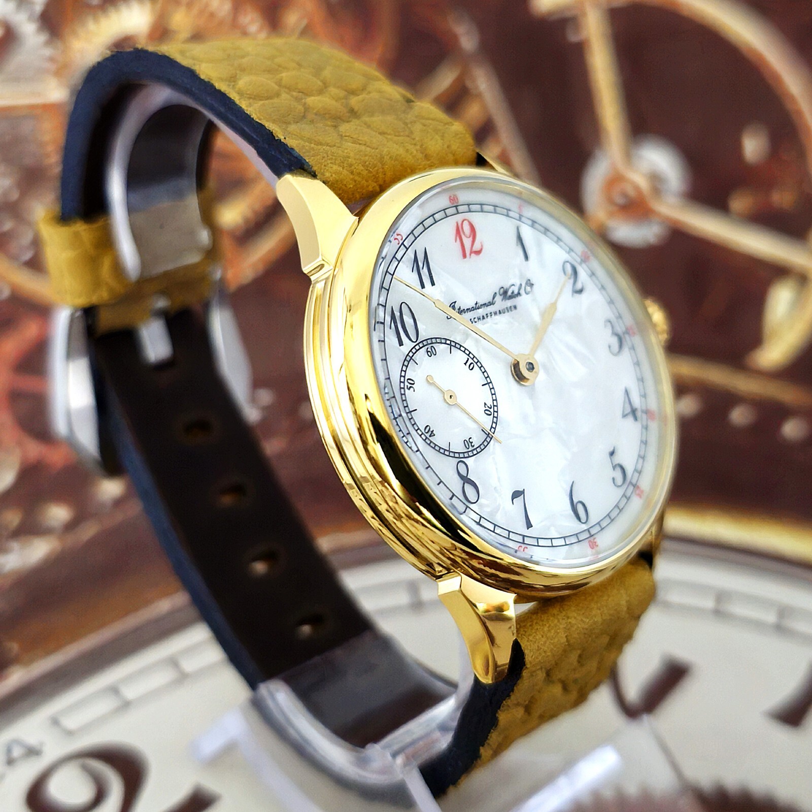 Watch USSR MARRIAGE Rare Dial Men’s mechanism MOLNIJA 18 Jewels 3602