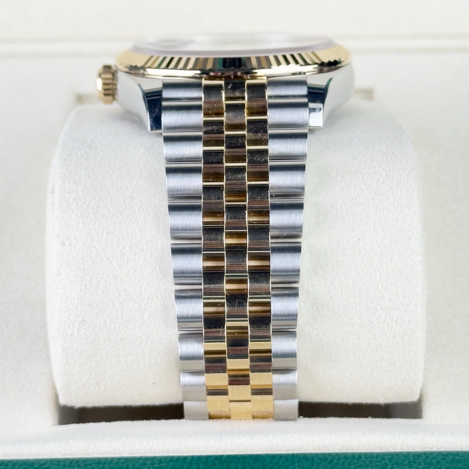 Rolex Datejust 36 126233 Silver Roman Diamond Dial Gold Jubilee