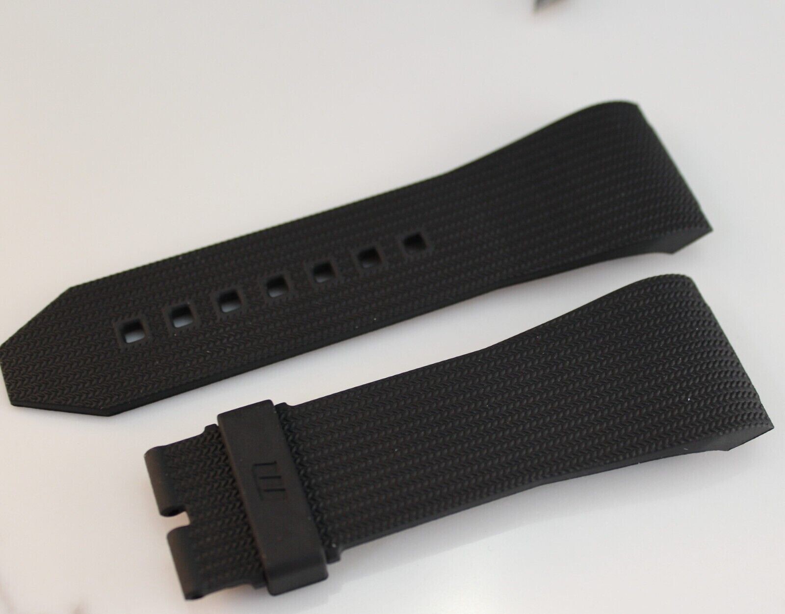 New Wyler Genève code R chronograph Black rubber strap bracelet