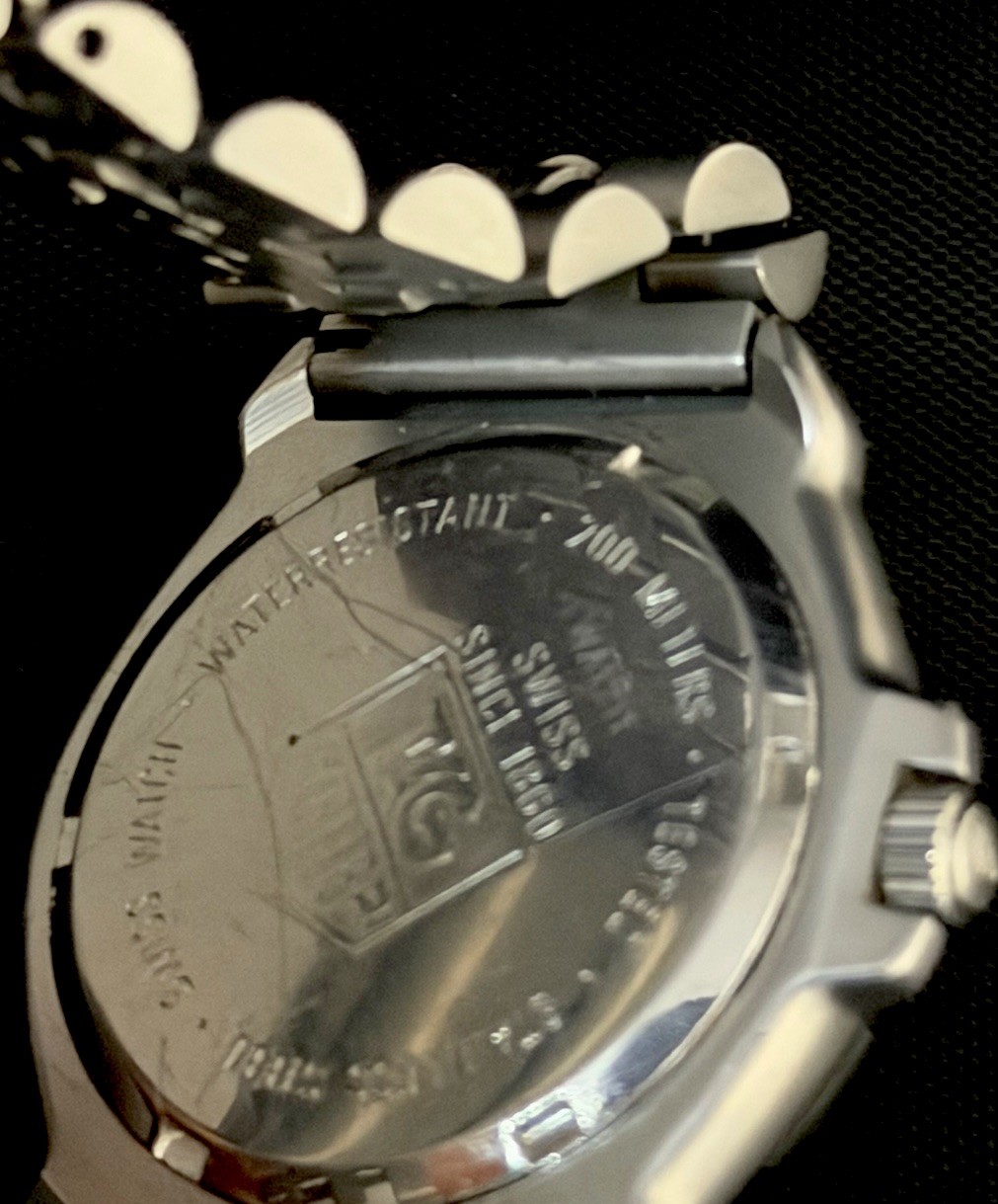 TAG Heuer Formula 1 Night Diver Vintage Quartz Diver NOS Bezel