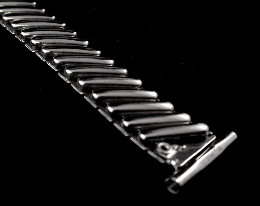 NOS Vintage Bellavance Stainles Steel Watch Band 19mm Straight Lugs 4 1/2in Long