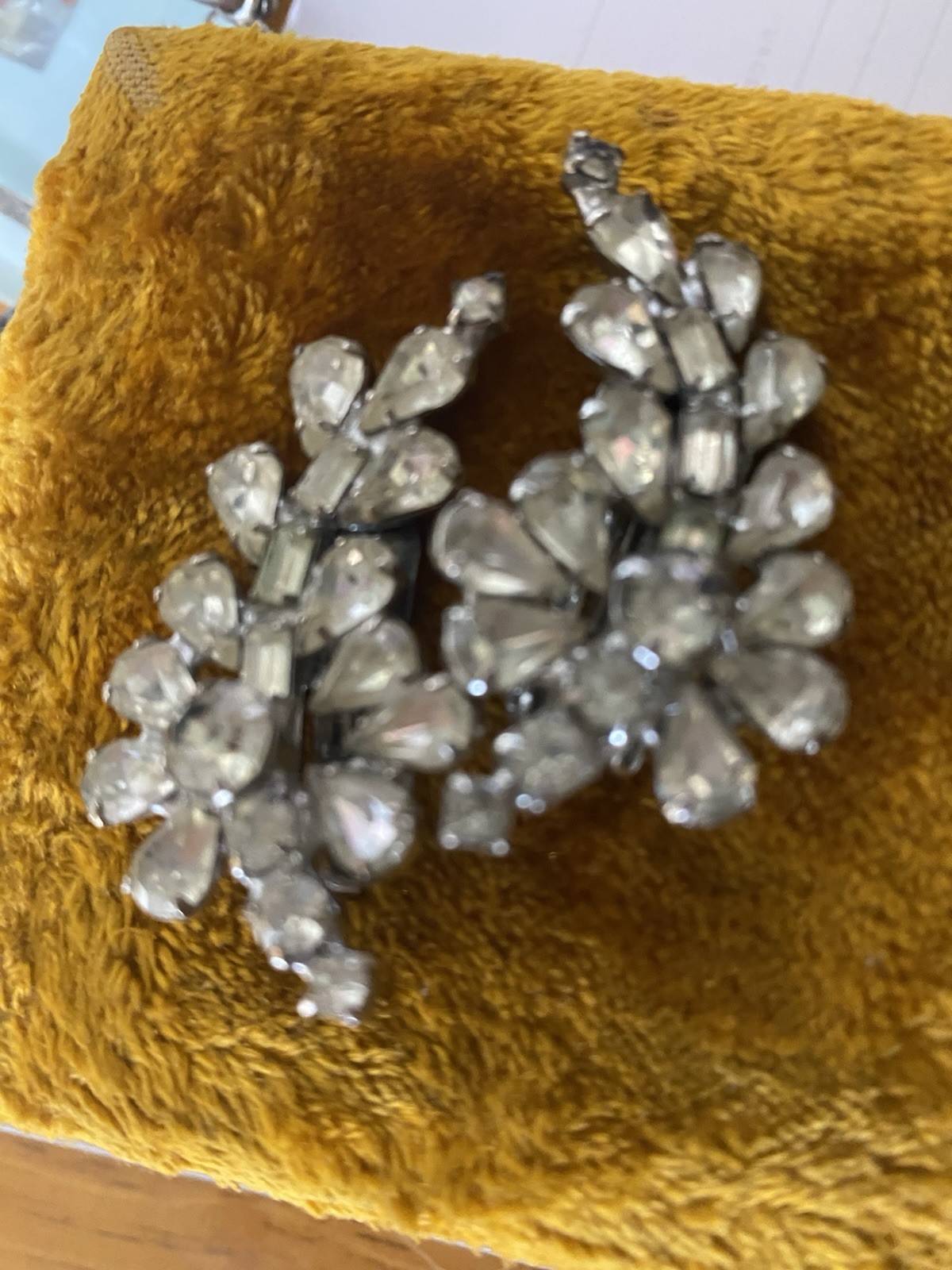 Vintage Clip On Clear Rhinestone Earrings. Weiss? Not Signed. 1.5” Long