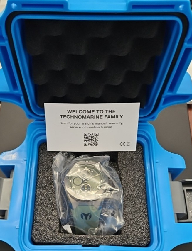 TechnoMarine Ocean Victory Quartz W/Case – 41mm, Black/Olive TM-318139 NIB