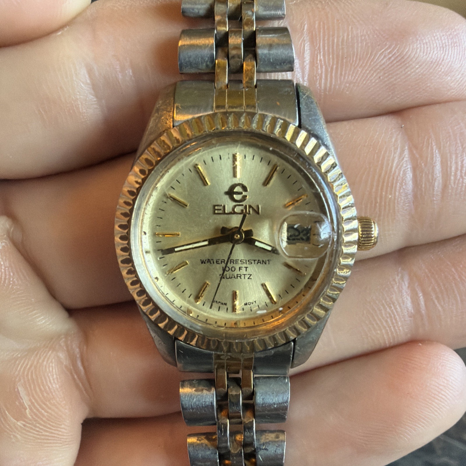 Elgin Womens 26mm Two Tone Watch Date Fluted Bezel EG-401 Needs Battery (C030)
