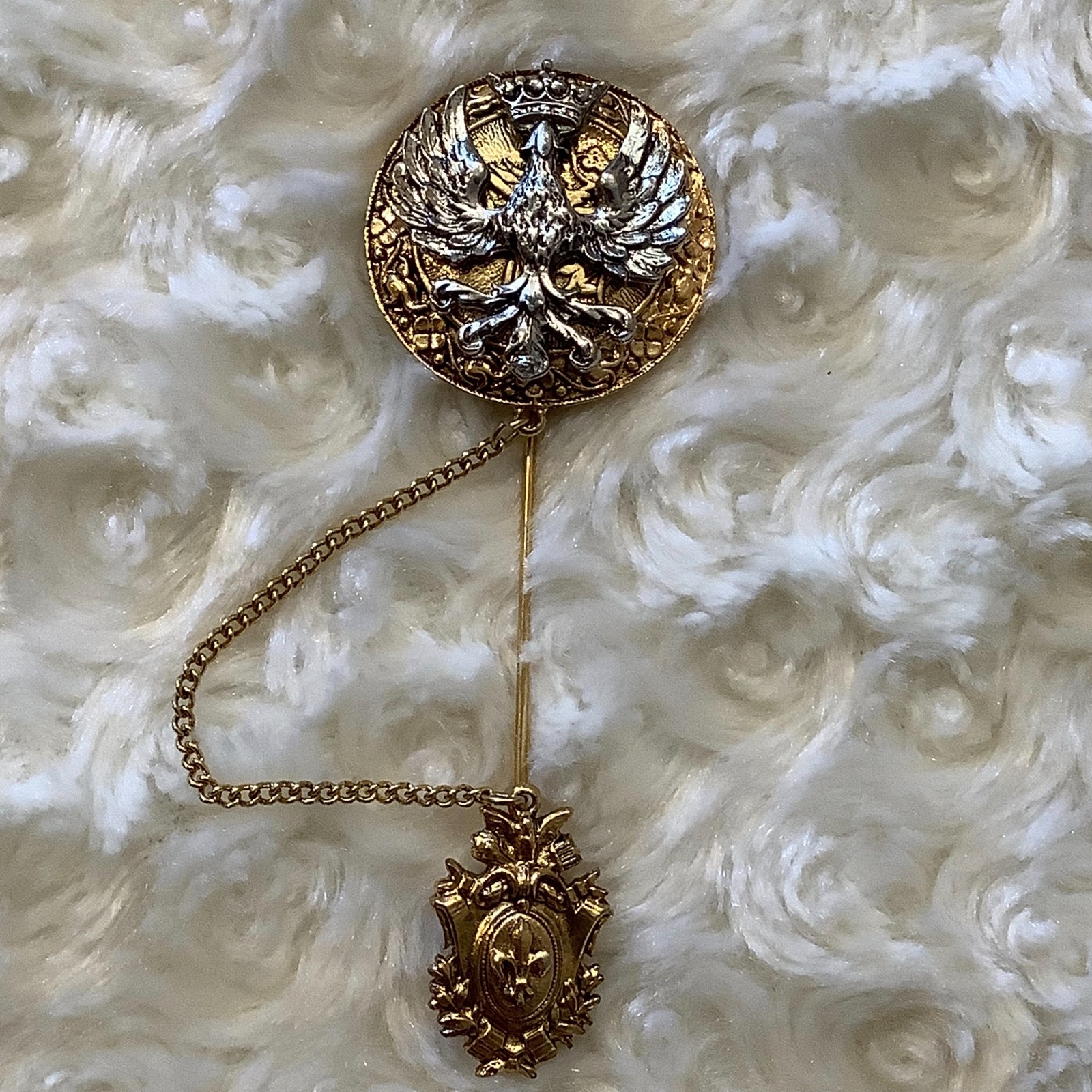 Arthur Pepper gold silver crown Fleur De Lis Eagle lapel stick pin Medieval king