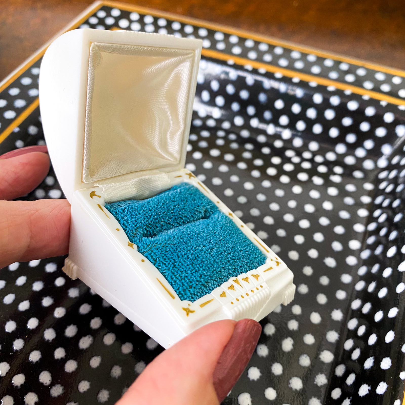 Vintage White Celluloid Plastic Single Wedding Ring Box TEAL BLUE VELVET Inside