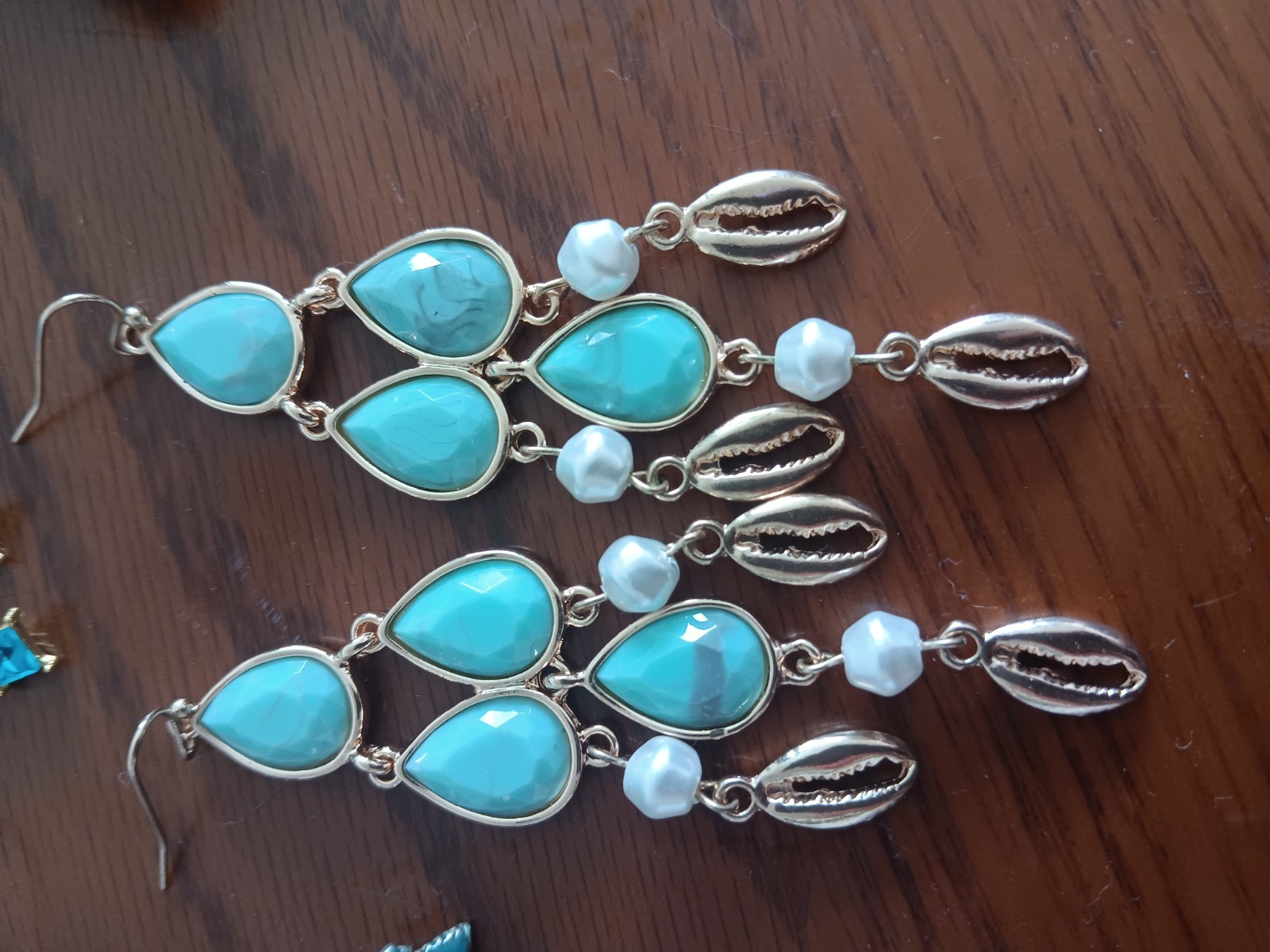 Women’s Fashion Jewelry Mixed Lot 8pc Earrings Bracelet Ring Hair Barrette