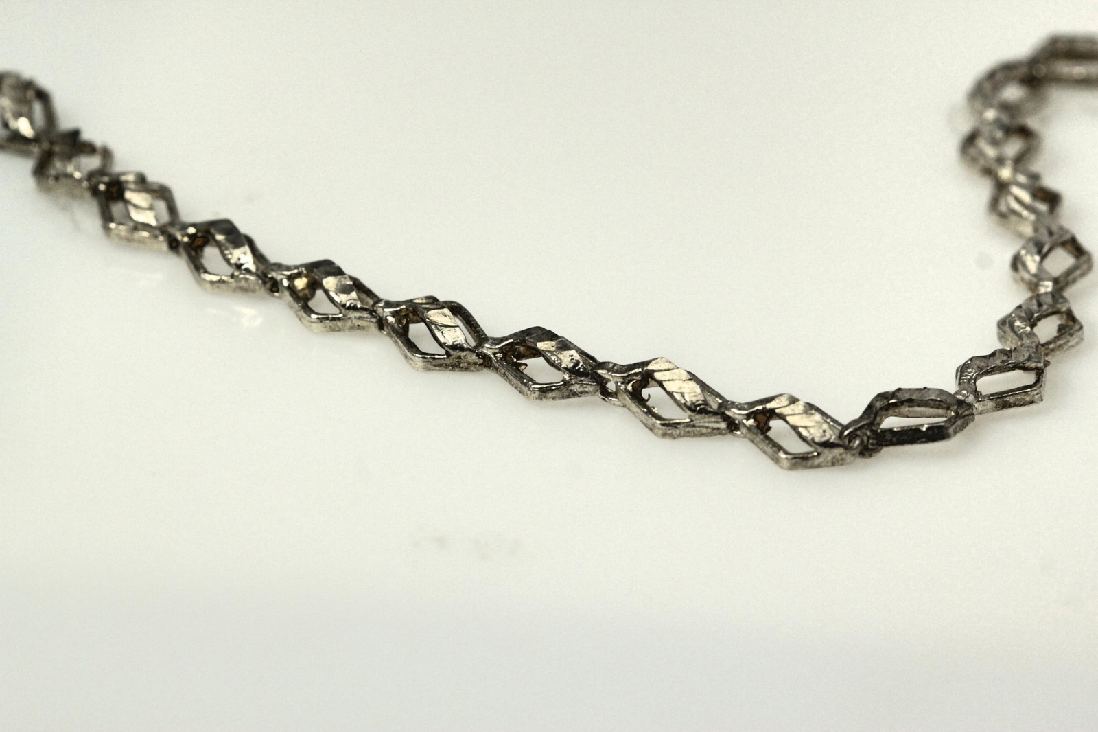 925 Sterling Silver 7.5″ Diamond Cut Kite Shaped Link Bracelet (BR3796)