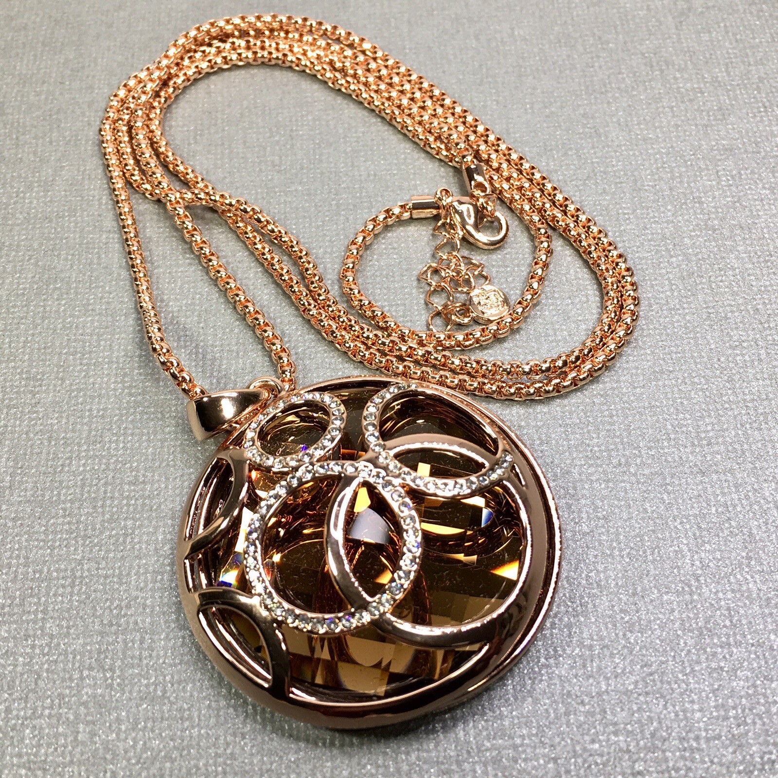 Qianse Fashion Rose Gold Color Amber Rhinestone Chunky Pendant W/ 32″ Box Chain