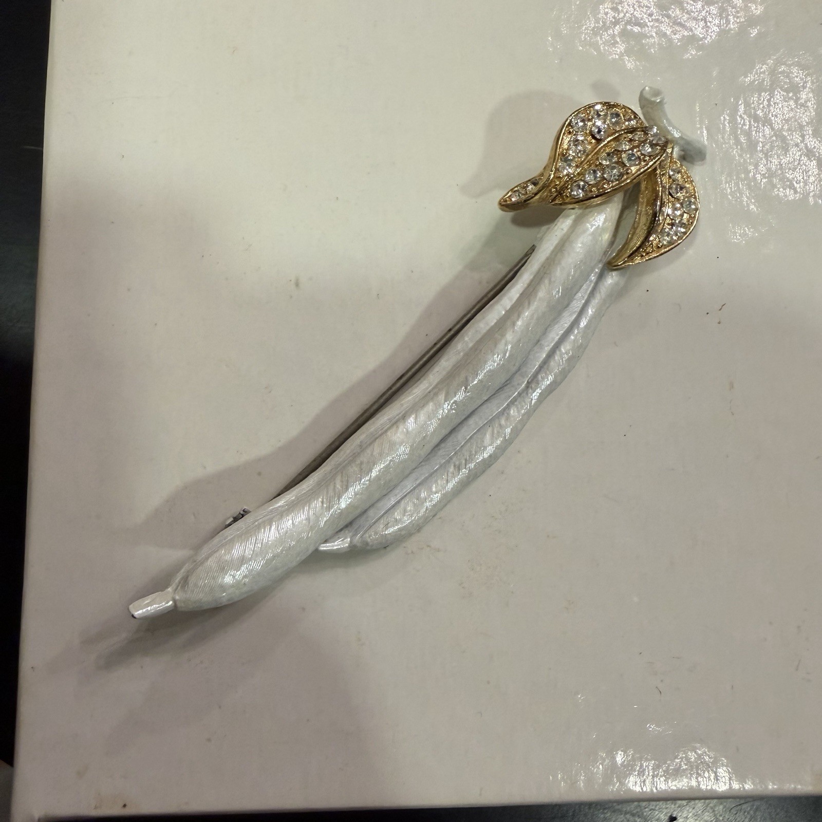 Vintage White Enamel Pea Pod Figural Brooch Pin Gold Tone Rhinestone Leaves