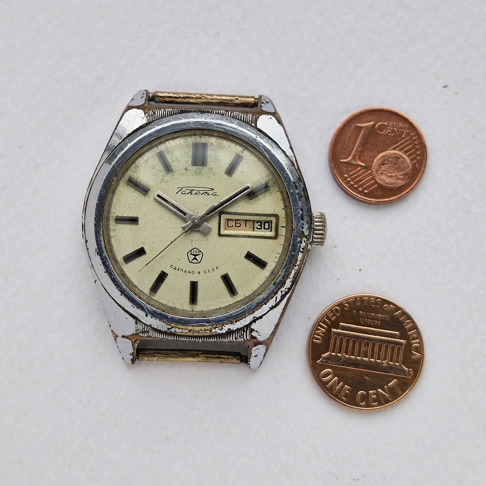 Vintage Soviet Mechanical watch Raketa. USSR The watch needs attention