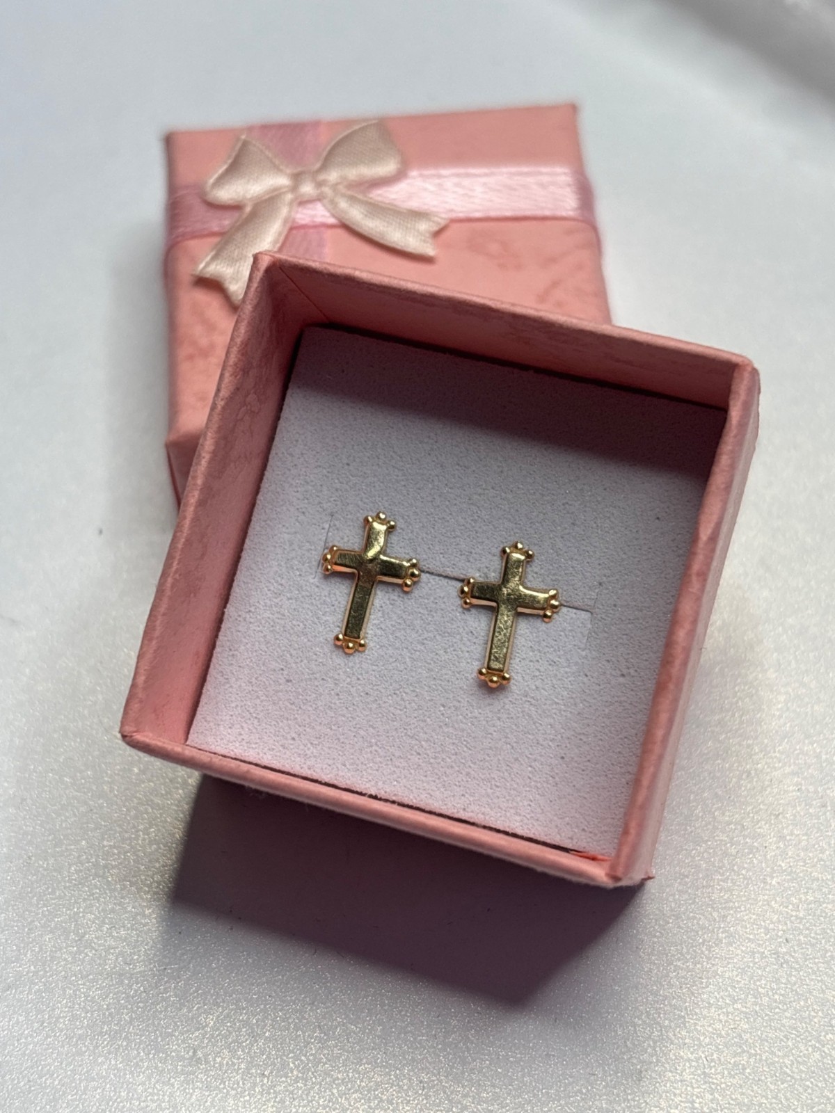 Vintage 14K Gold Cross Stud Earrings |Tiny Religious Symbol| .31g