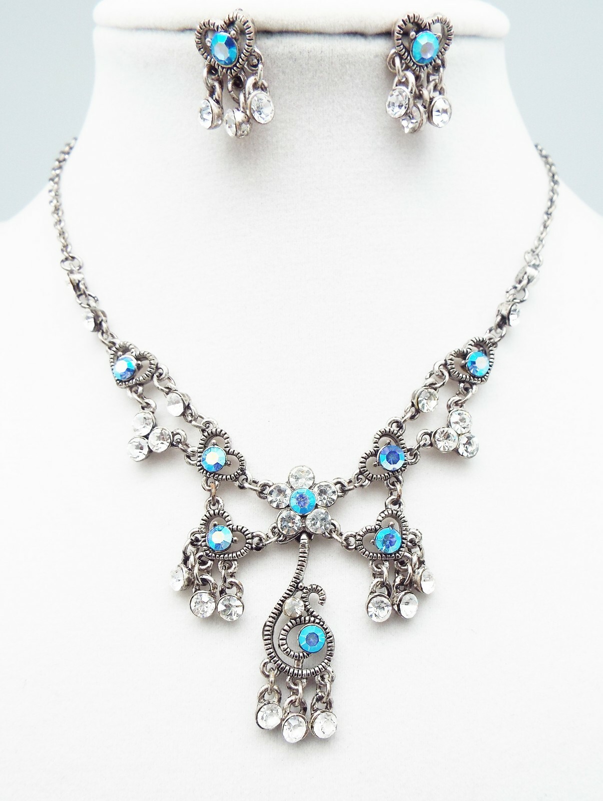 DESIGNER INSPIRED 18 in BLUE CLEAR CRYSTAL SILVER FLORAL DROP JEWELERY SET NEW