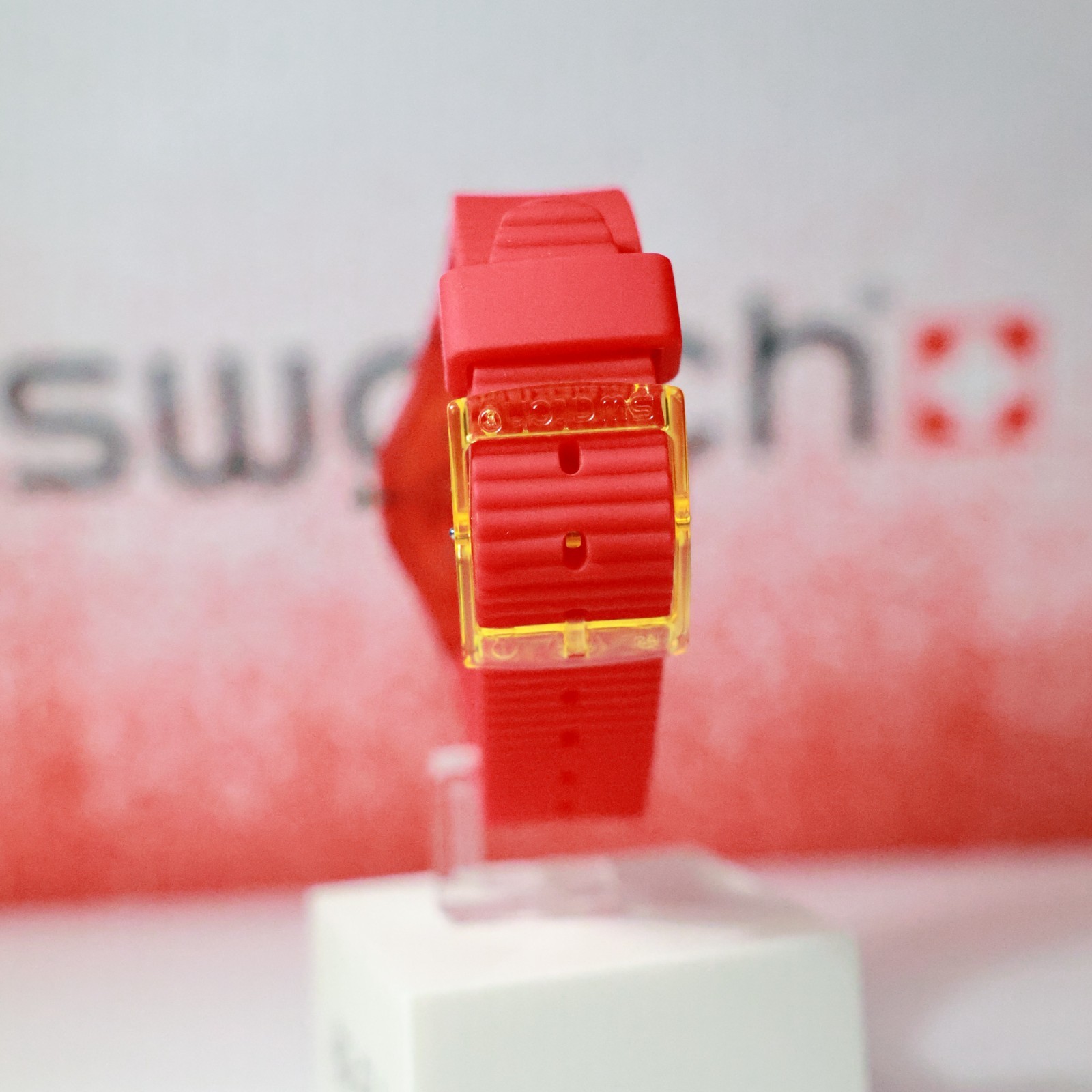 Swatch Swiss Made Retro Rosso GR185 34MM Red Fluo Yellow Screen Silicone Watch