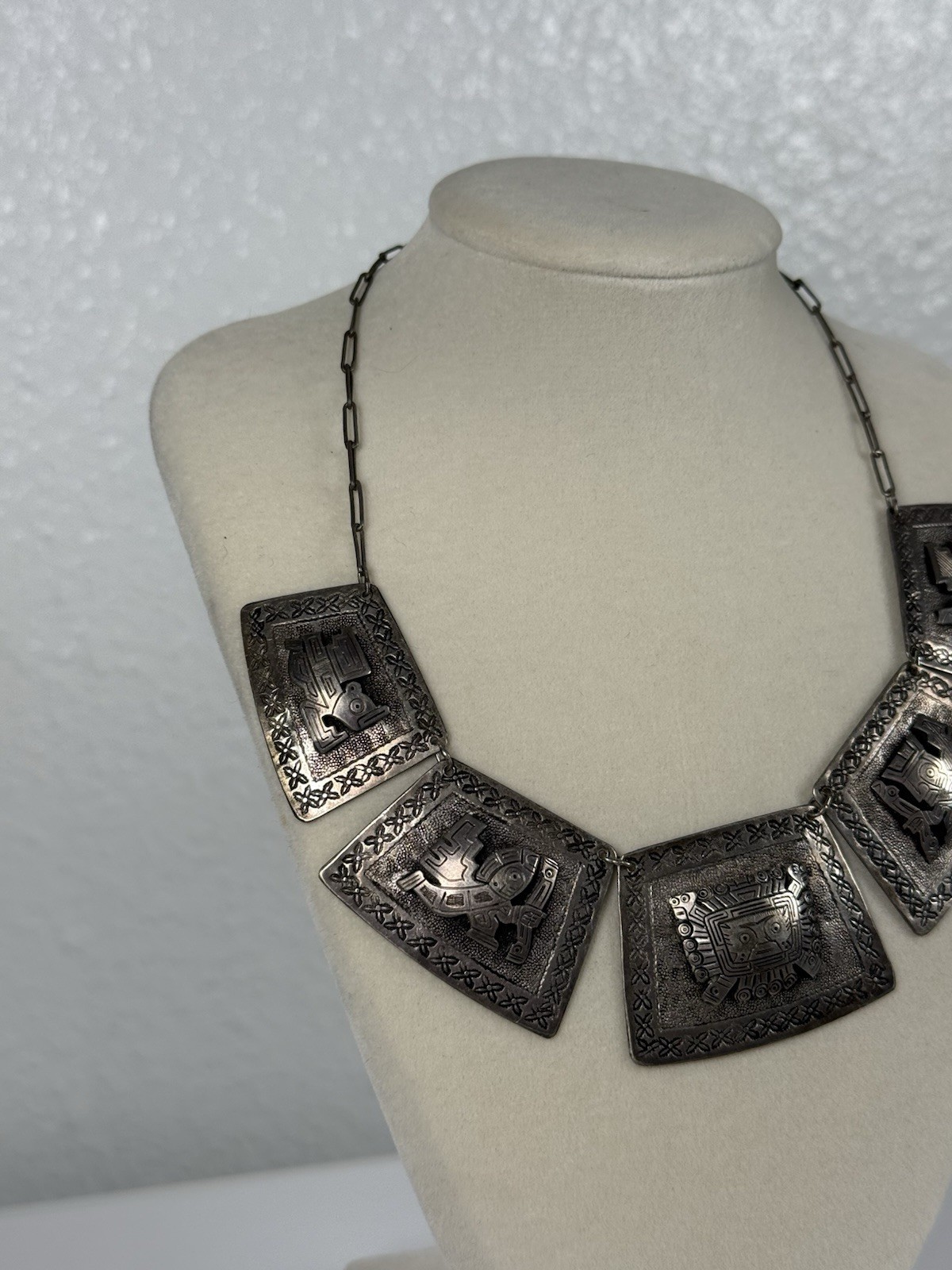 VTG 900 Silver Storyteller 15” Necklace 5 Panel South American Pre Colombian