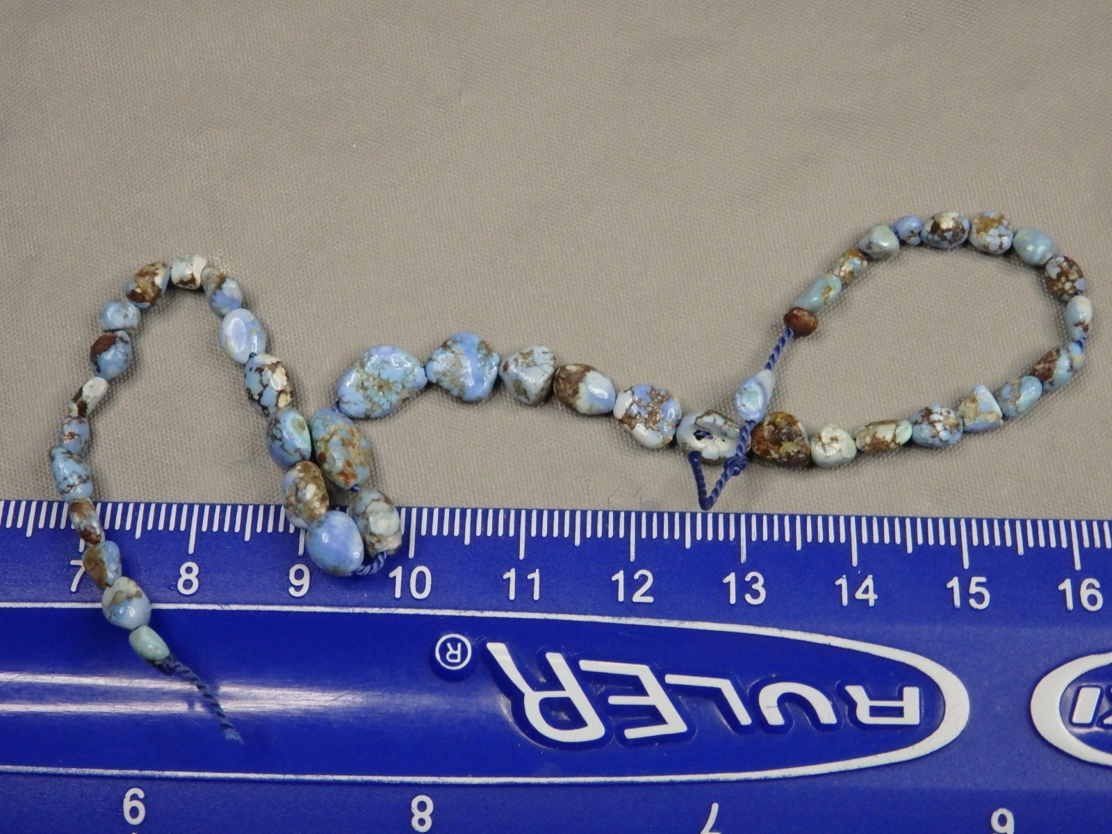 Natural GOLDEN HILLS TURQUOISE 4-8mm Pebble & Flat Nuggets 8″ Strand 18cts😍~C~