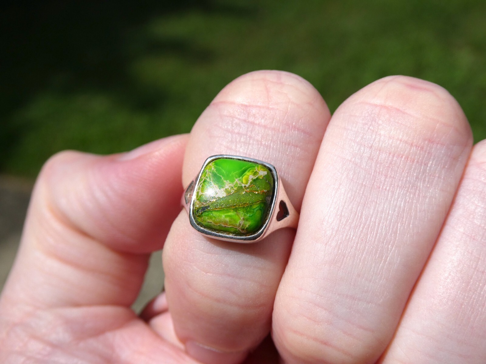 Sterling Silver Green Turquoise Heart Bezel Ring 925 Size 7 Weighs 2.4 Grams