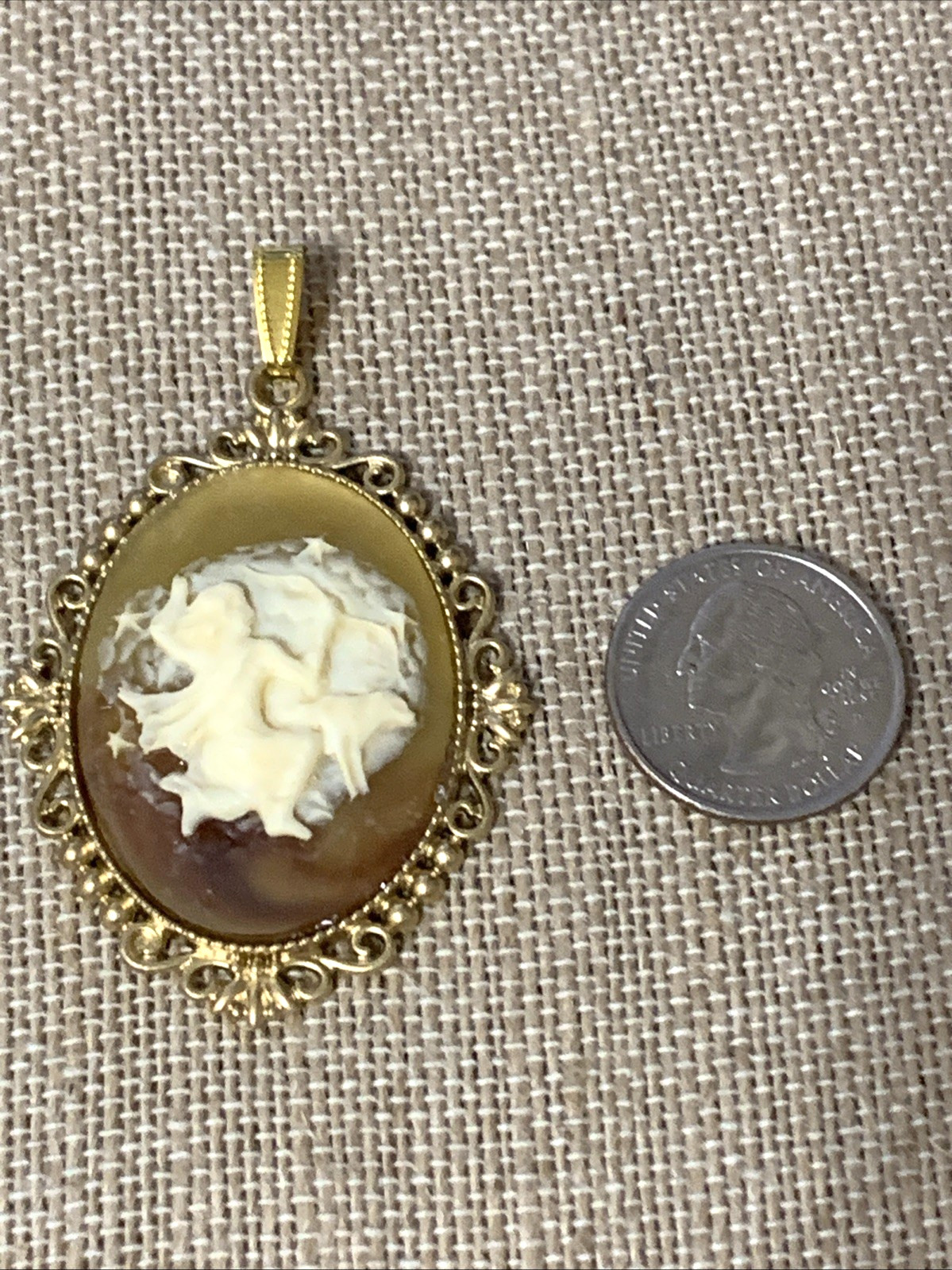 NEW ITEM*(LAST ONE) LARGE-EXQUISITE VINTAGE ZODIAC PENDANT-*SAGITTARIUS*-carn. g