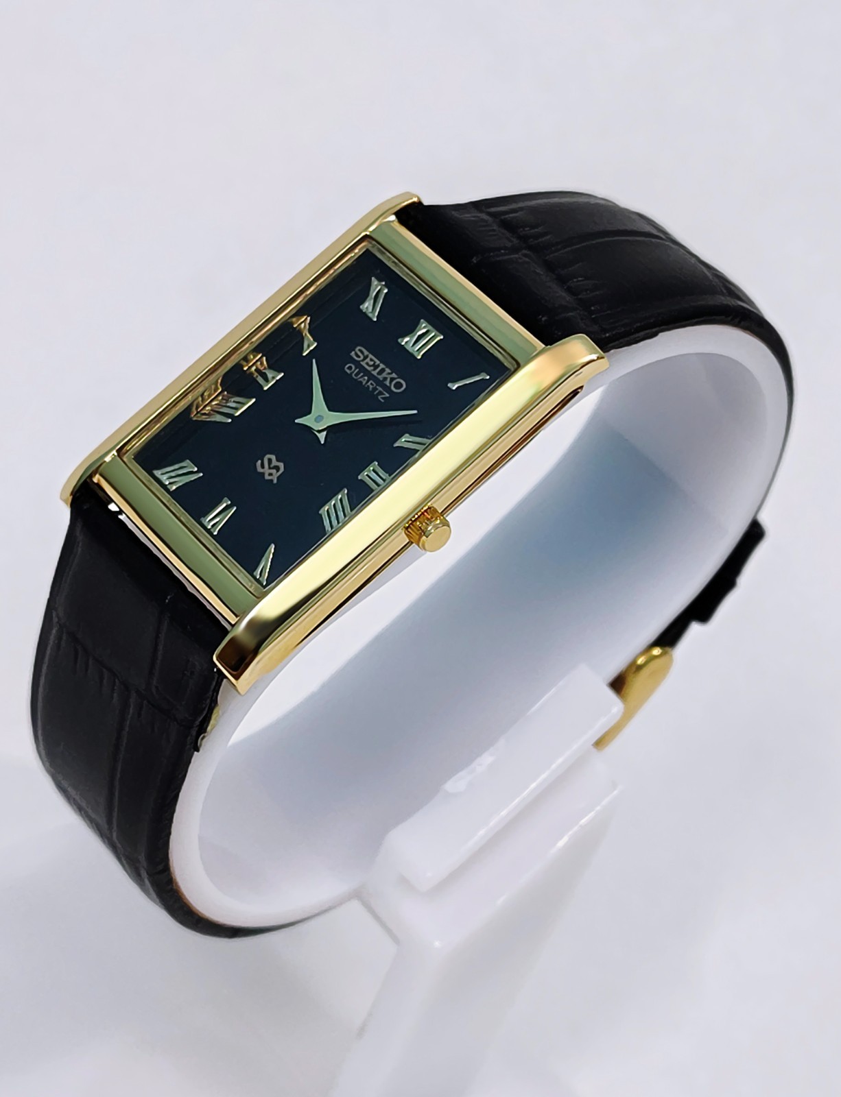 Vintage Style Seiko Tank Black Dial Slim Unisex 27mm Wristwatch
