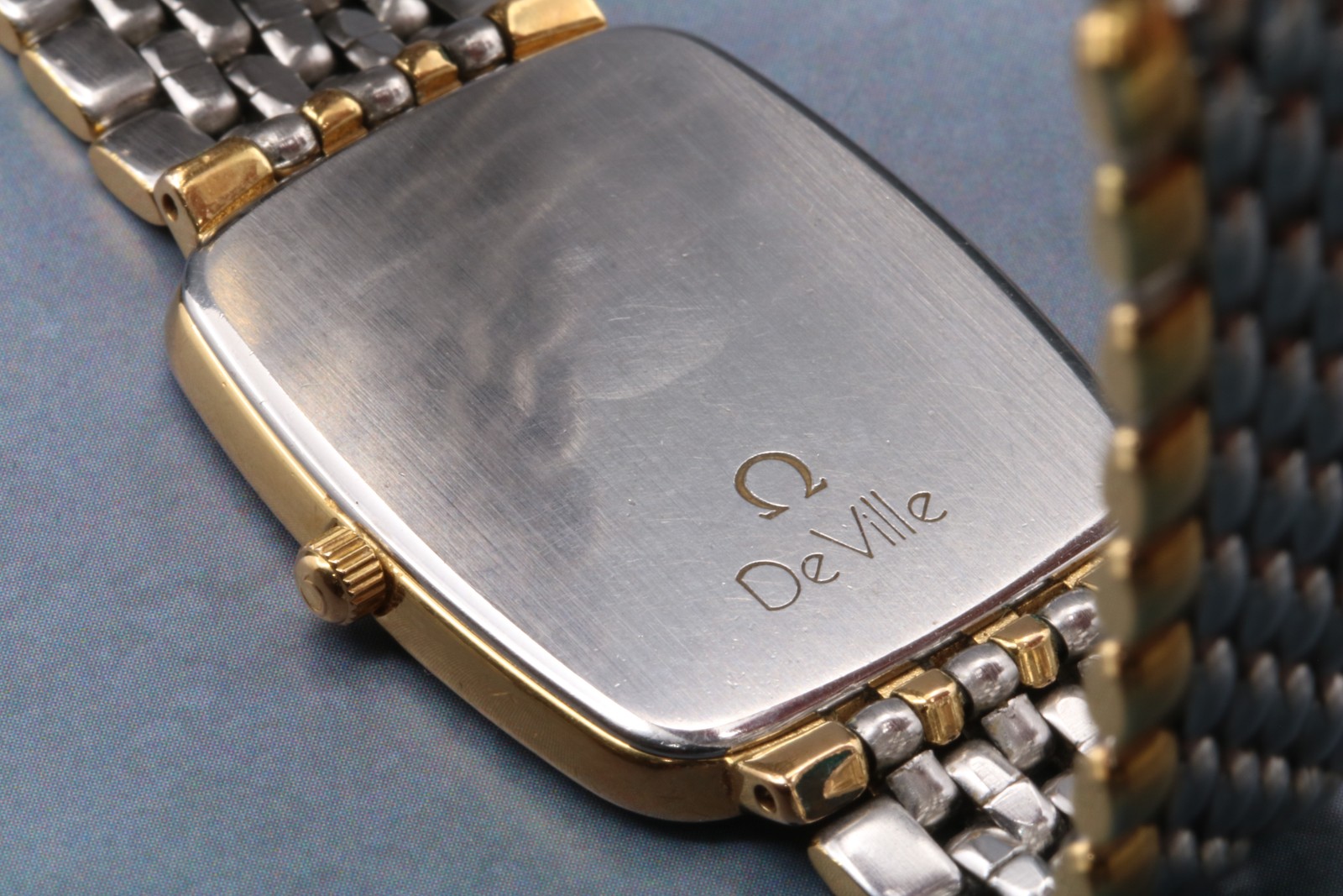 [Near MINT] Vintage OMEGA De Ville Cal.1378 Gold Square Quartz Men’s Watch JAPAN