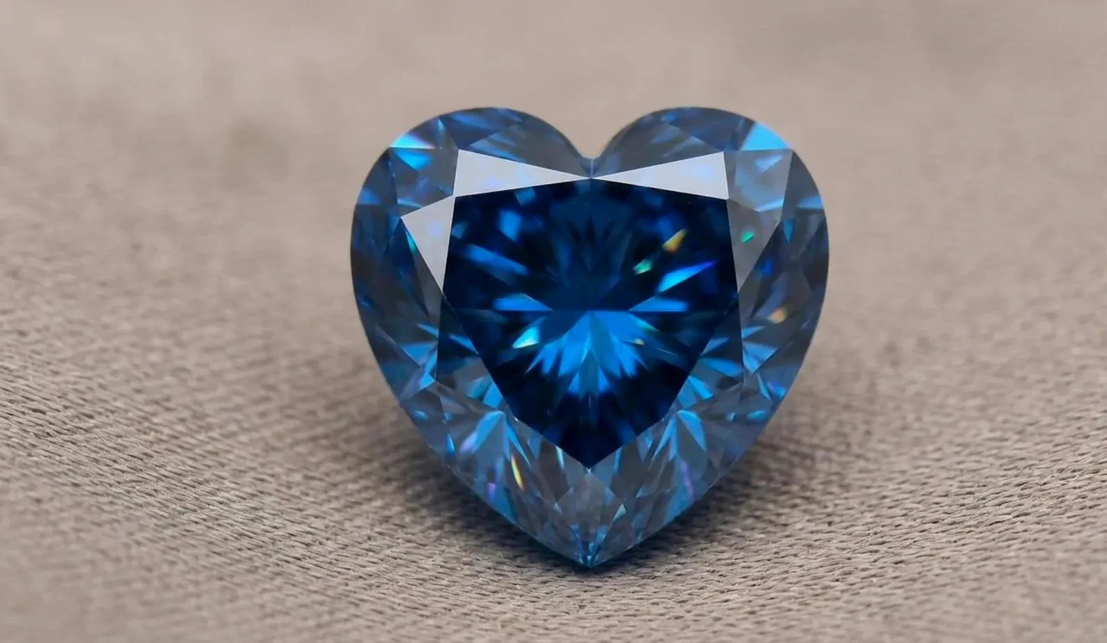 CERTIFIED 3.10 Ct Natural blue heart Diamond LOOSE VVs/ 9.5 mm