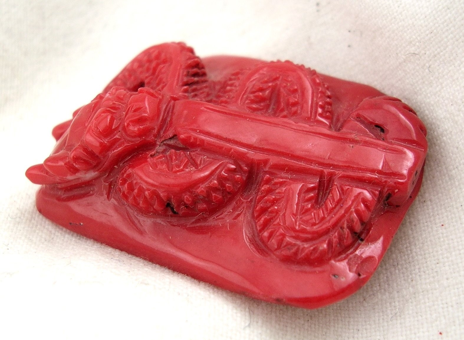 CHINA VINTAGE DRAGON CARVED BAMBOO CORAL PENDANT PENDANT