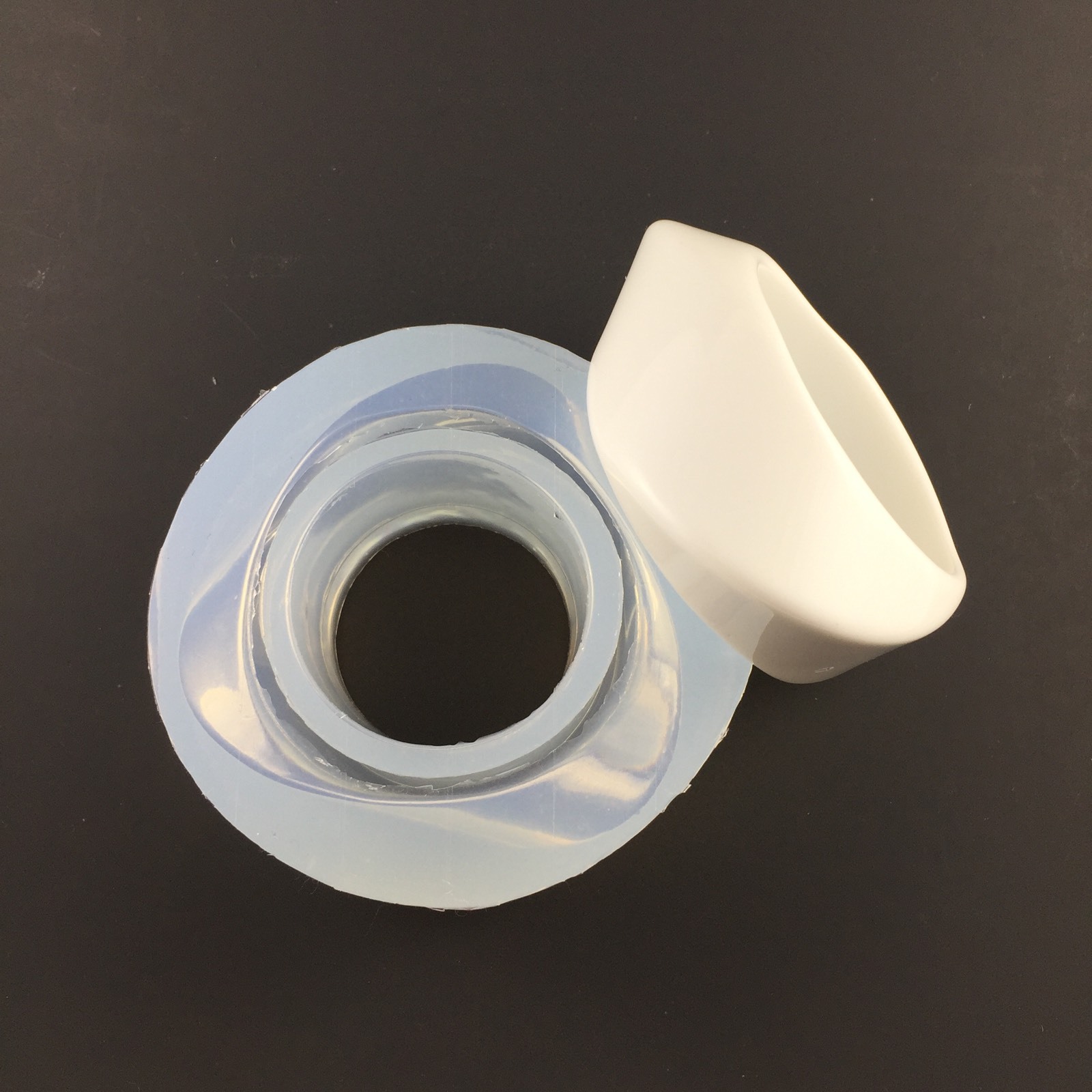 CLEAR SILICONE MOLD, (MB081) FOR ROUND CURVY BANGLE