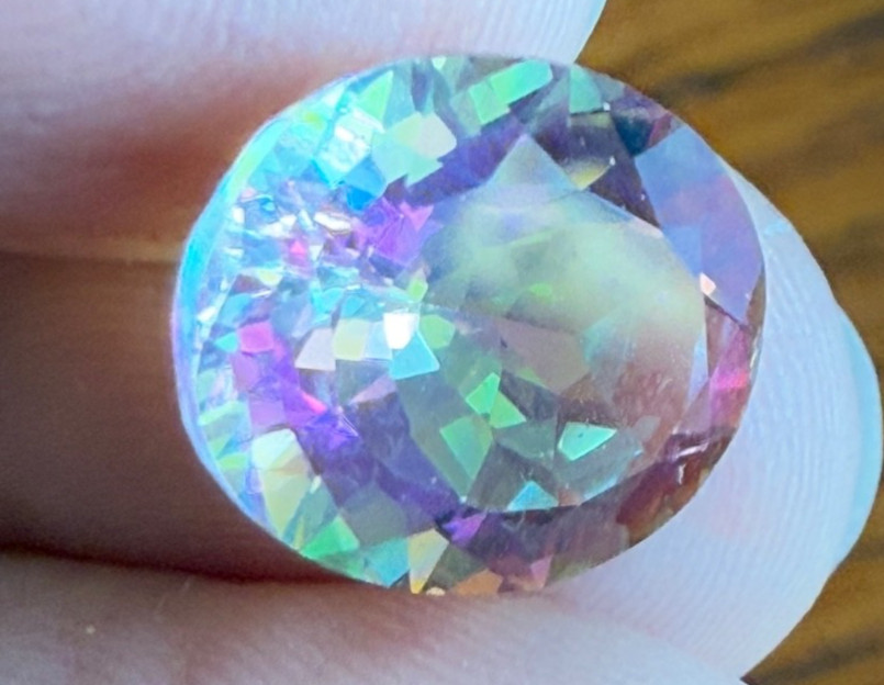 Sparkly rainbow Topaz loose stone approx 3 carats for ring *as is*