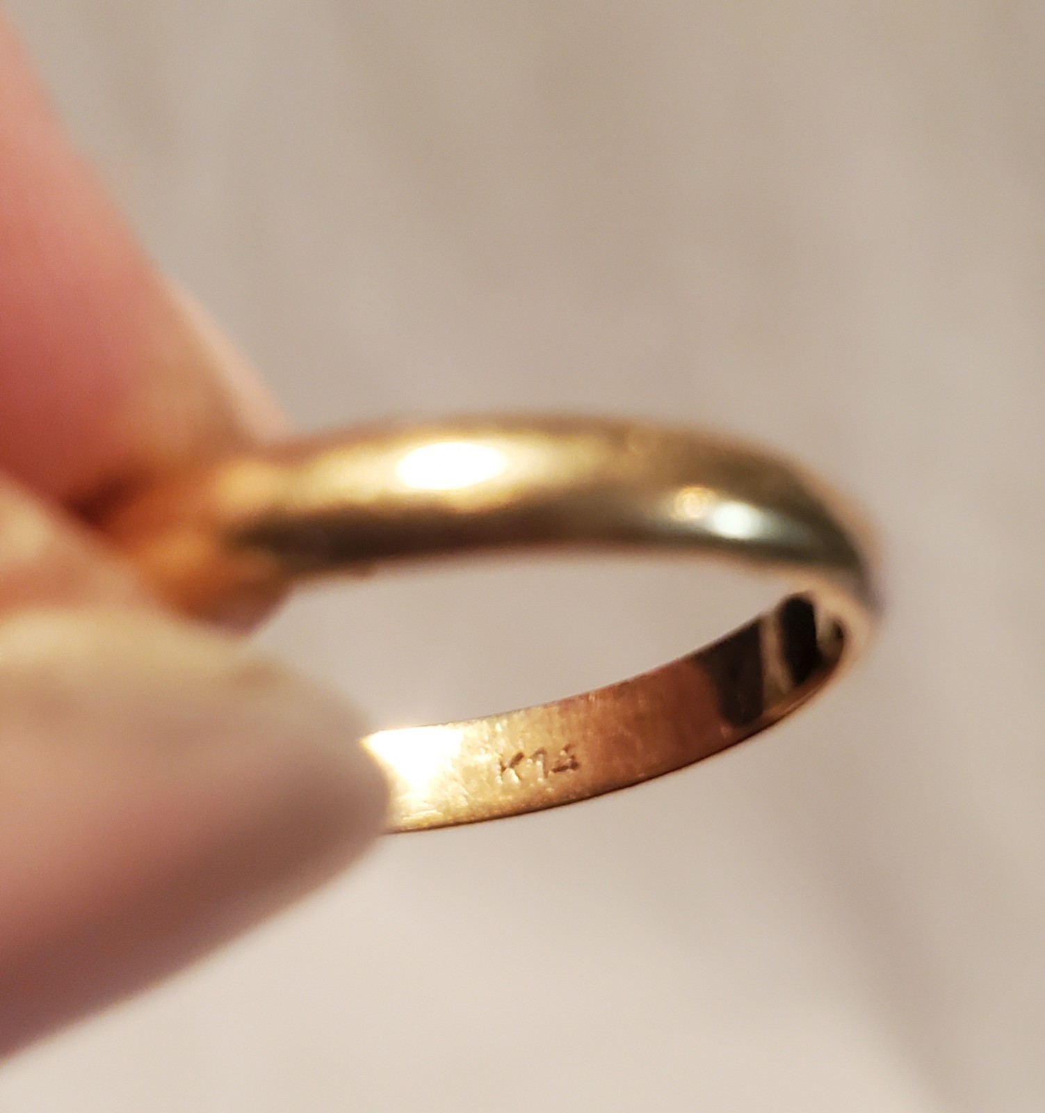 14k gold, 2.4 grams, Wedding band, sz 8.25