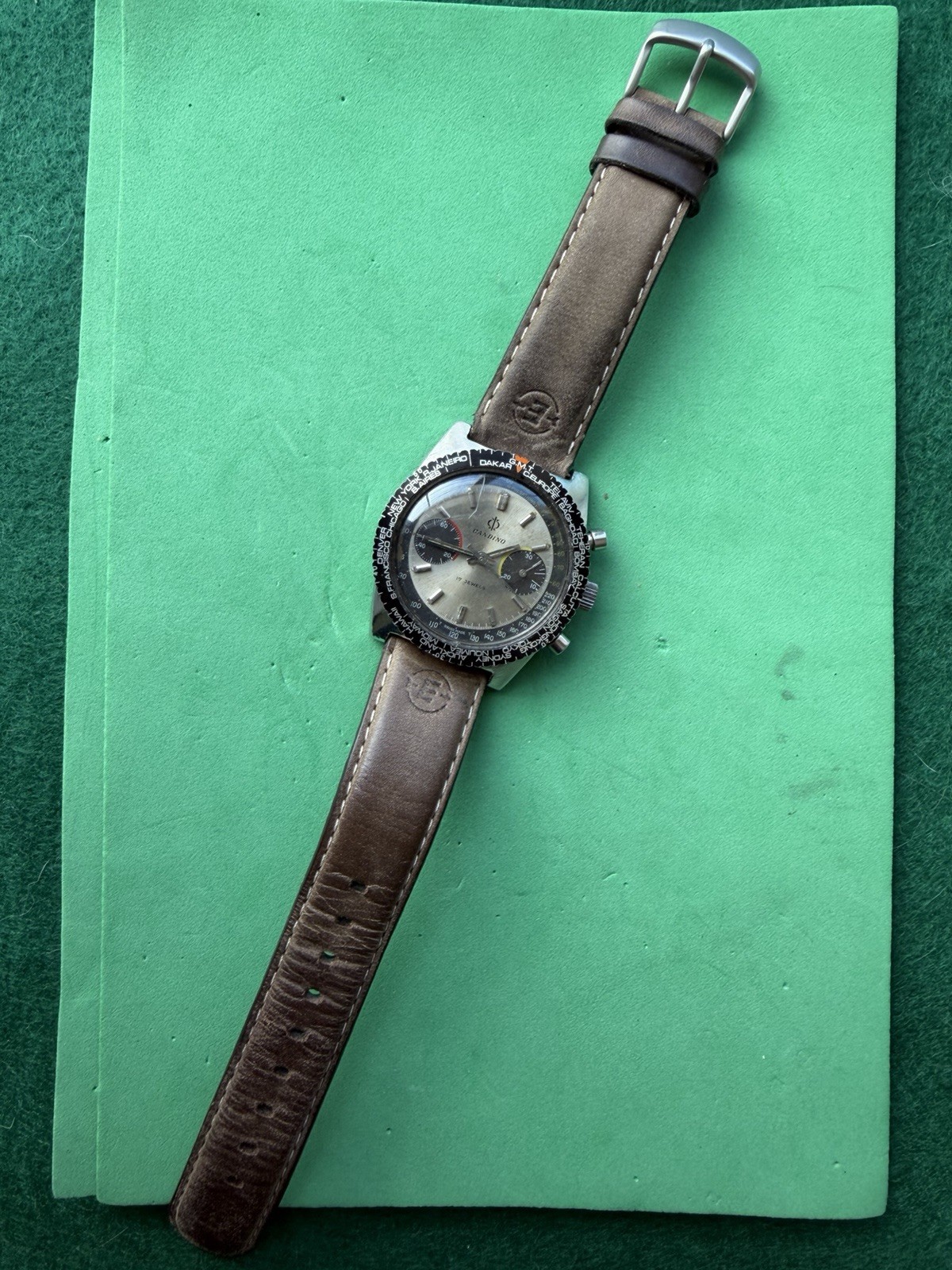 Vintage CANDINO PANDA Dial Chronograph World Time Bezel Valjoux 7733