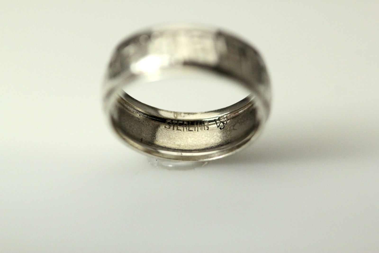925 Sterling Silver Size 7.75 Patterned 7.3mm Concave Court Band Ring (RIN5256)