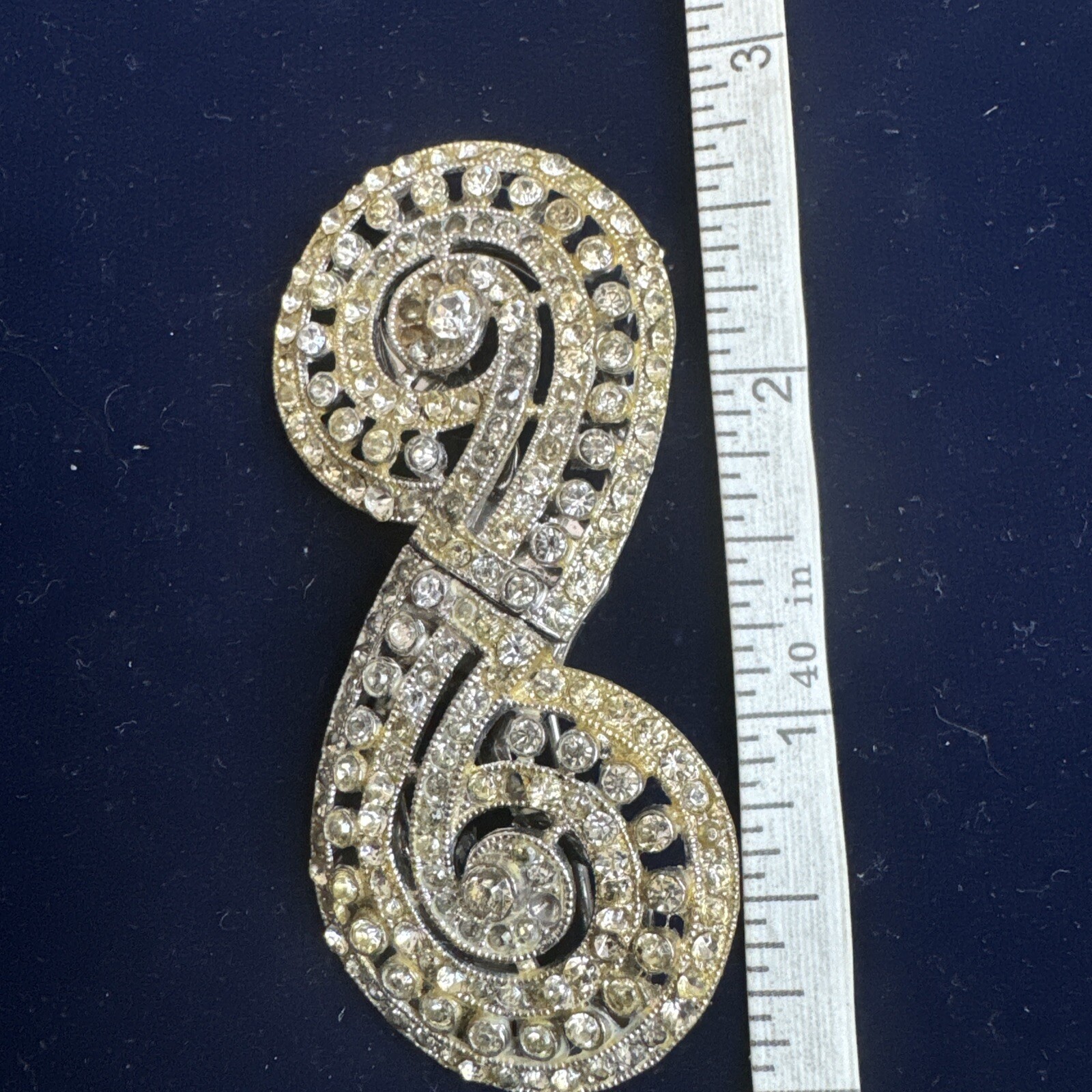 coro duette Gorgeous Swirl Brooch Fur Dress Clip Silver Tone Clear Rhinestones