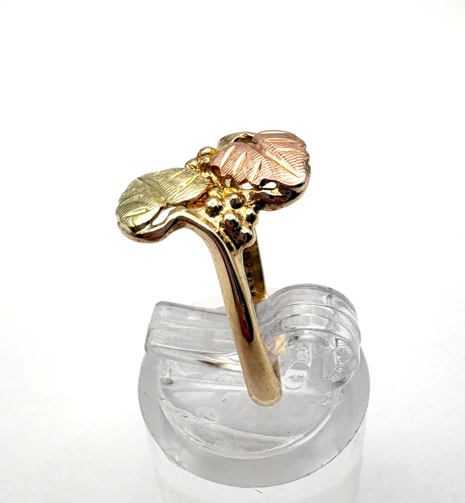 estate 10k yellow gold two tone leaf ring sz 6 – 2.4 grams $299 #901 24 hr. ship