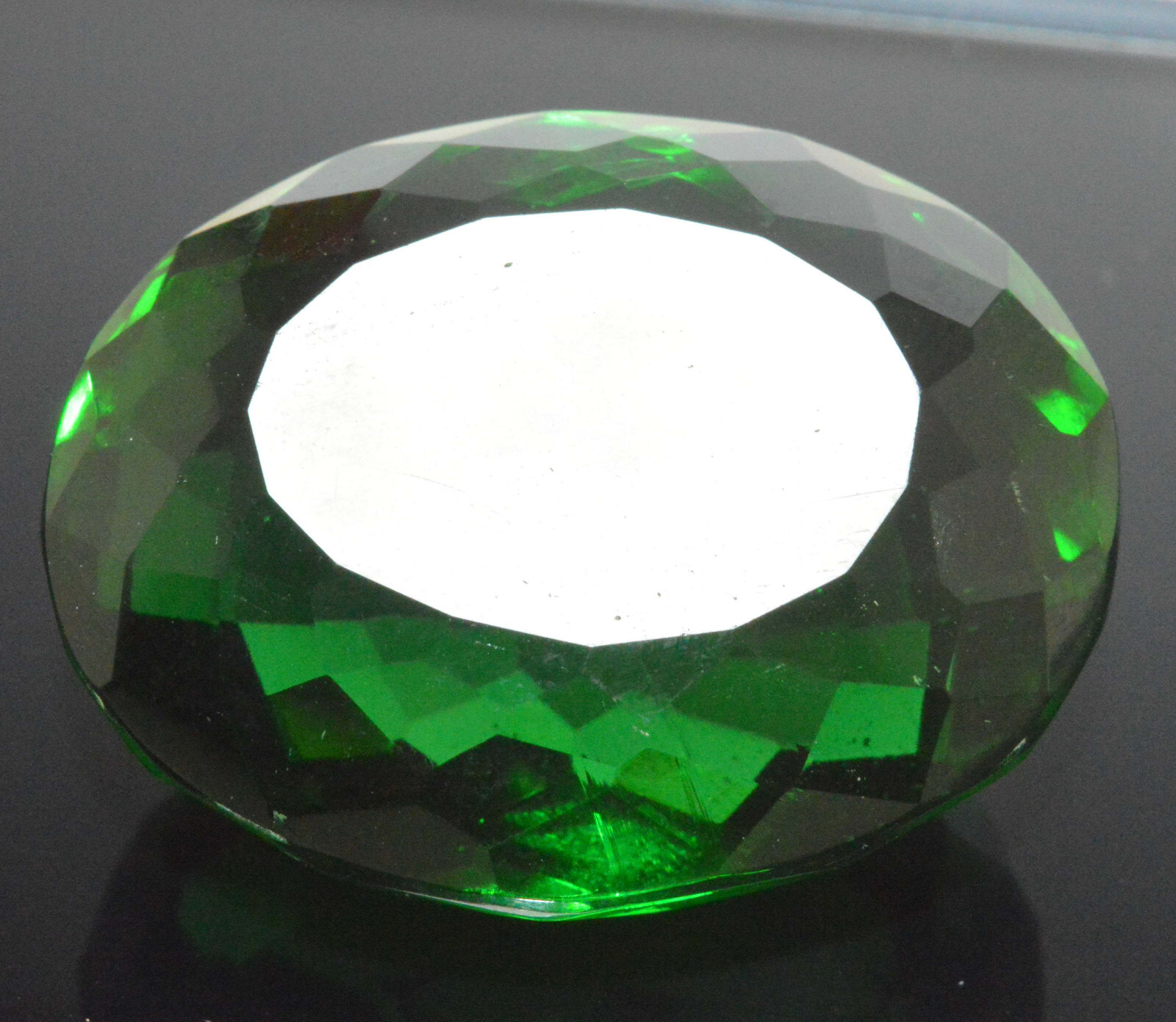 Natural 97.70 Cts OVAL Cut CERTIFIED Colombian Green Emerald Loose Gemstones