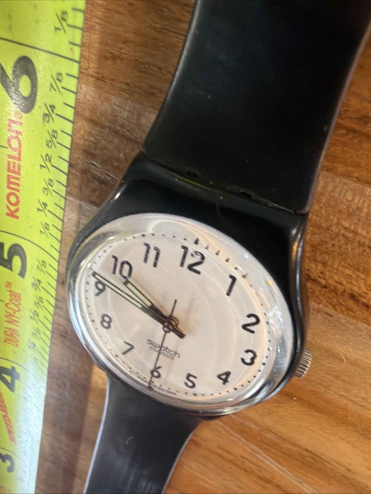Vintage Swatch Watch LB153 “Something New” Ladies 25mm Black & White Swiss