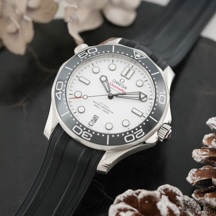 Omega Seamaster Diver 300M Master Chronometer 210.32.42.20.04.001 Box/Paper