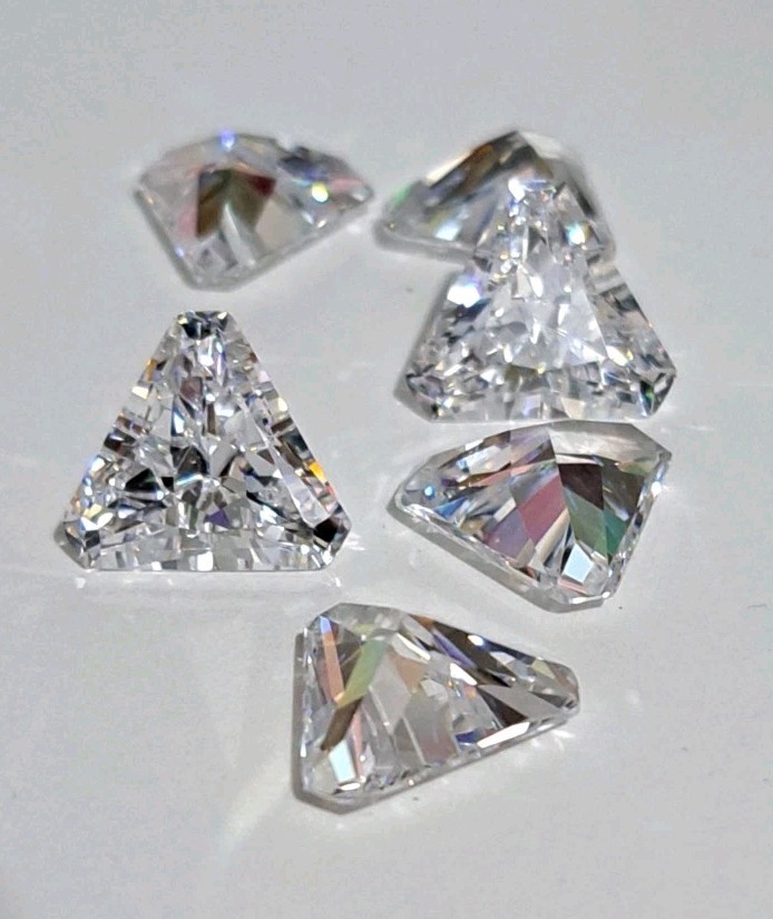 13x13mm Traingle Trillion Cut Loose CZ Stone Cubic Zirconia